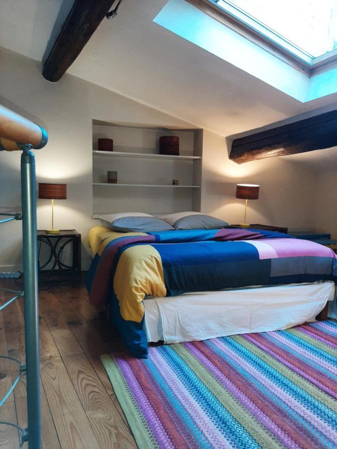 Le Petit Siam : Le Calme En Centre Couette-café *