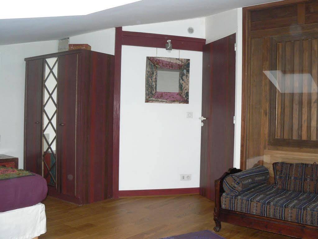 Chambres D'hotes Le Petit Siam : Le Calme En Centre Bed & Breakfast